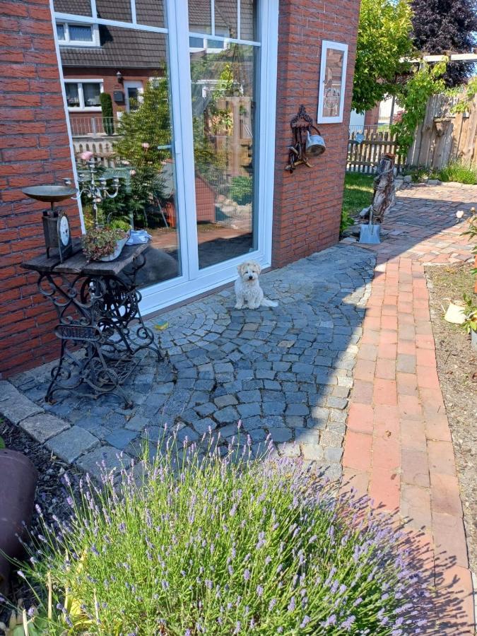 Lotta'S Ferienhaeuschen Appartement Emden Buitenkant foto